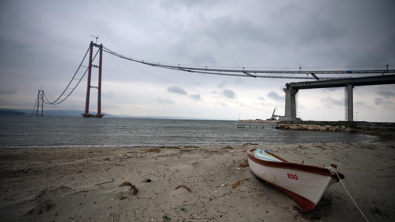 Köprünün açılışının 18 Mart 2022`de olması bekleniyor