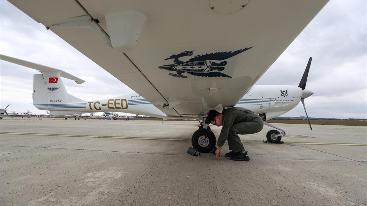 "11 saat yalnız uçuşu başarıyla tamamladım"