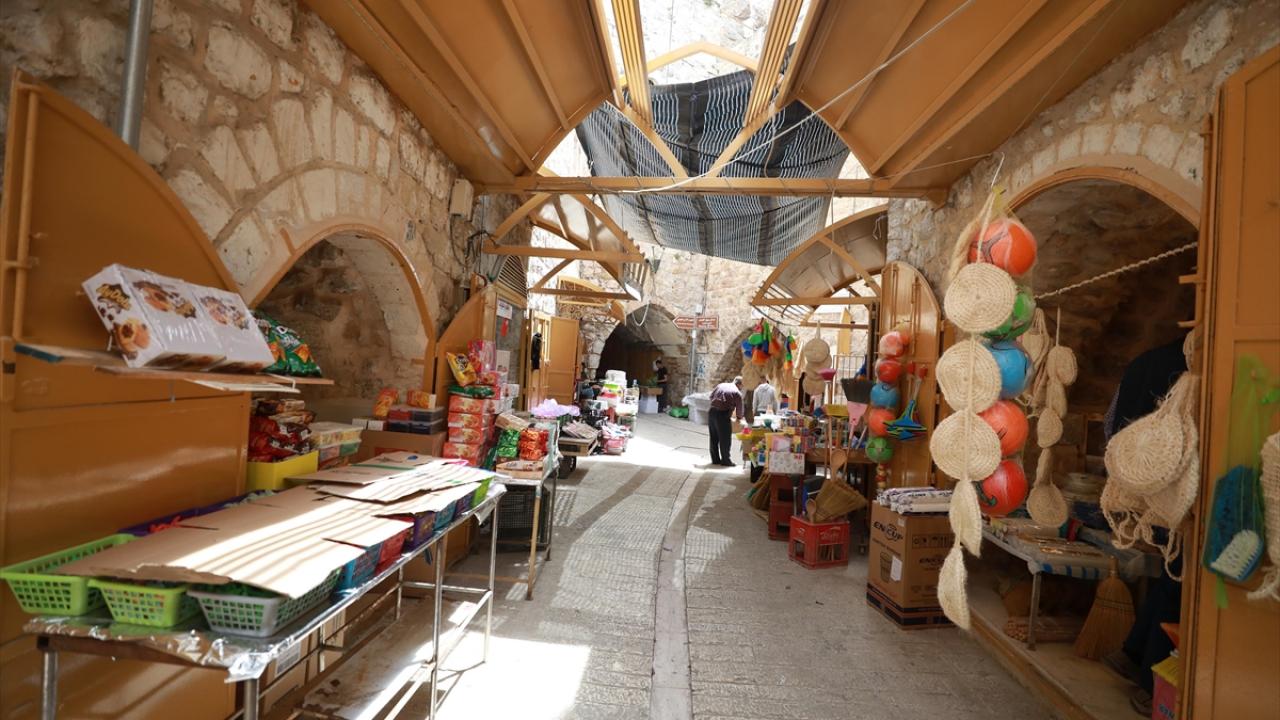 Bazı esnaflar dükkanlarını sadece ramazan ayında açıyor