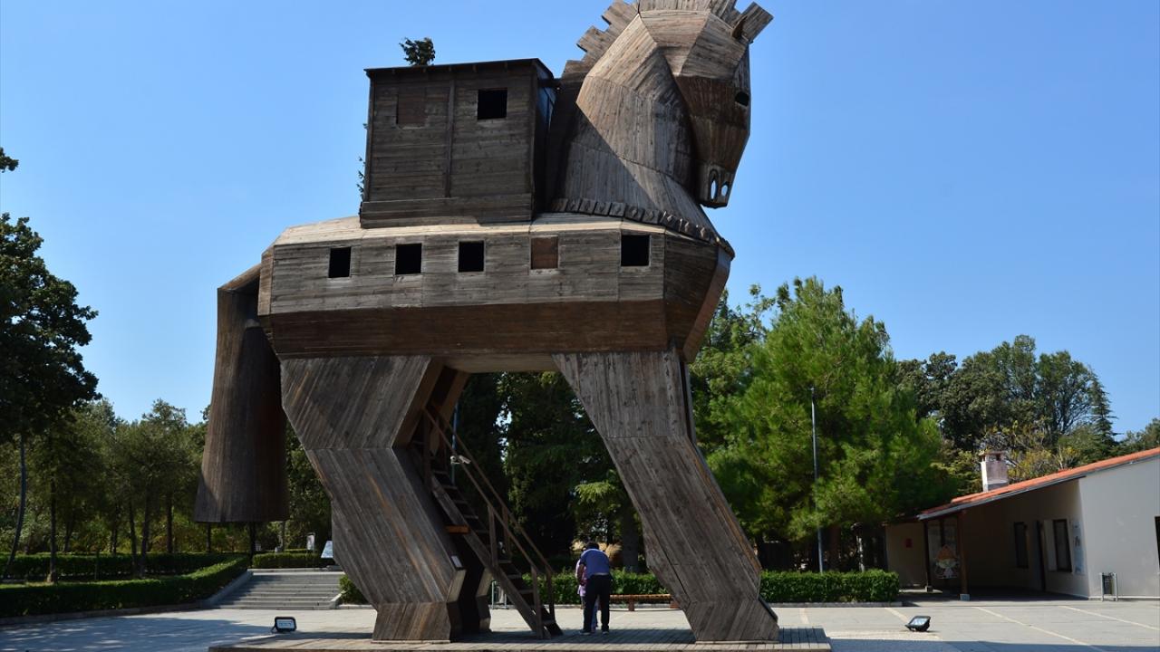 "Troya Müzesi, Troya`ya olan ilgiyi artırdı"