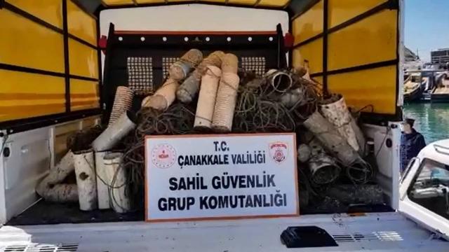 Çanakkalede denizden 757 ahtapot tuzağı çıkarıldı