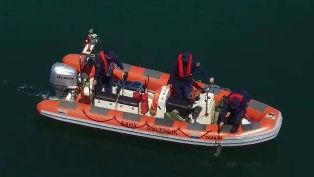 Çanakkalede deniz dibinden 757 ahtapot tuzağı çıkarıldı