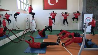 Gaziler bu kulüpte hayata tutunuyor