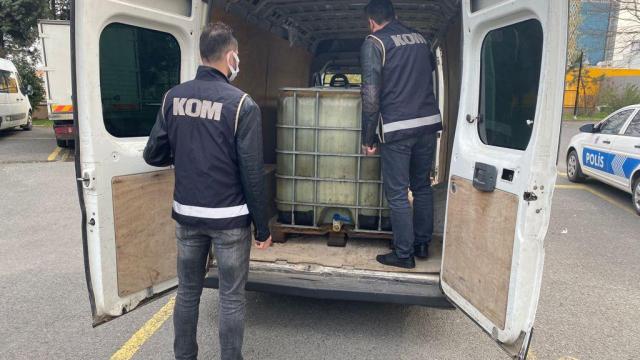 Tekirdağda bir minibüste 3 ton kaçak akaryakıt ele geçirildi