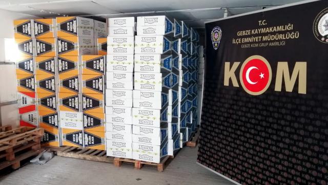 Kocaelide 2 milyon 90 bin makaron ele geçirildi