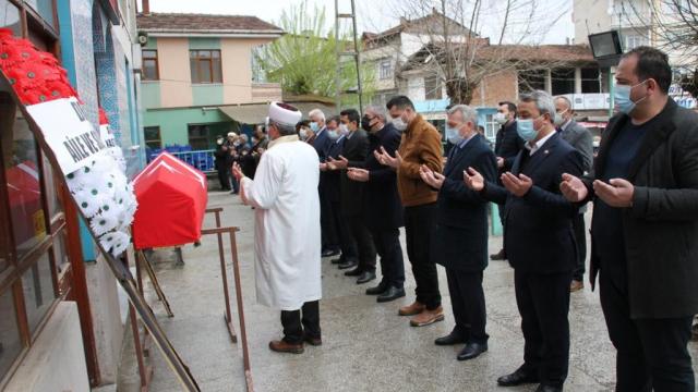 Kastamonuda vefat eden Kıbrıs gazisi Ali Demiryapan son yolculuğuna uğurlandı