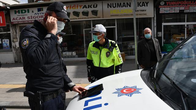 Sivasta, COVID-19 temaslısı bankada yakalandı