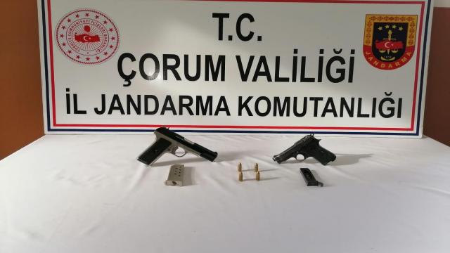 Osmancıkta ruhsatsız tabanca ele geçirildi