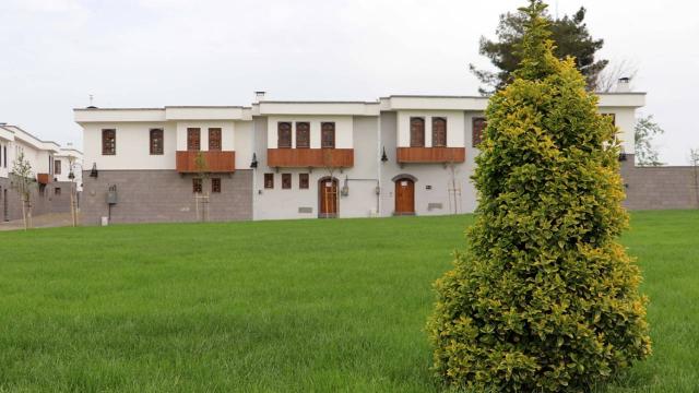 Terörden arındırılan Surda konutların teslimi başladı