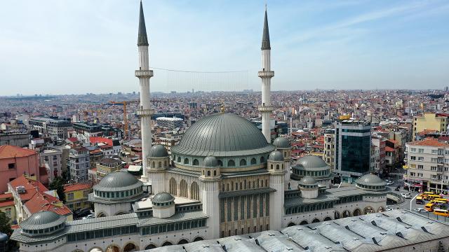 Taksim Camii 7 Mayısa hazırlanıyor