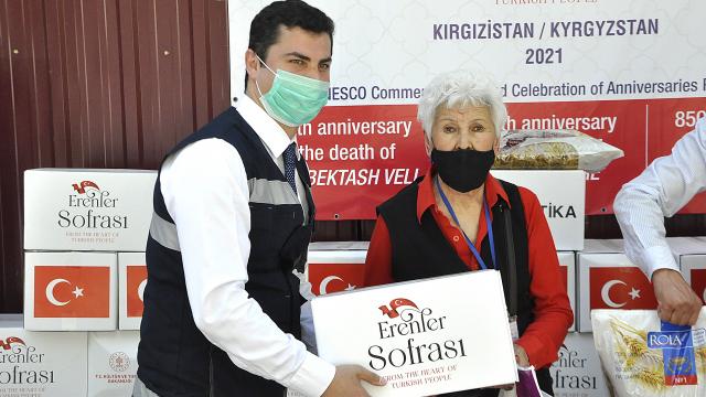 TİKAdan Kırgızistandaki ihtiyaç sahibi ailelere gıda yardımı