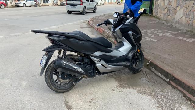 Motosiklet yayaya çarptı: 2 yaralı