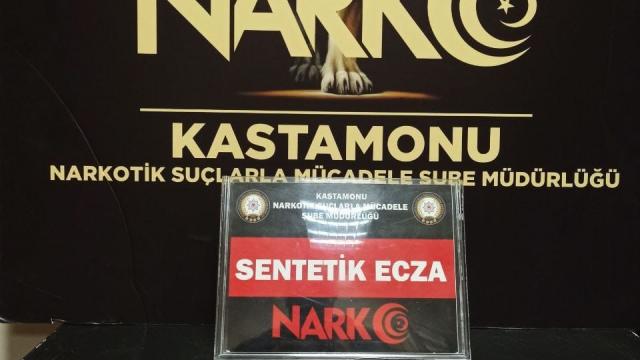 Kastamonuda 45 adet reçeteye tabi hap ele geçirildi