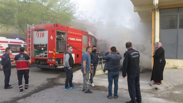 İstanbulda mobilya atölyesinde yangın