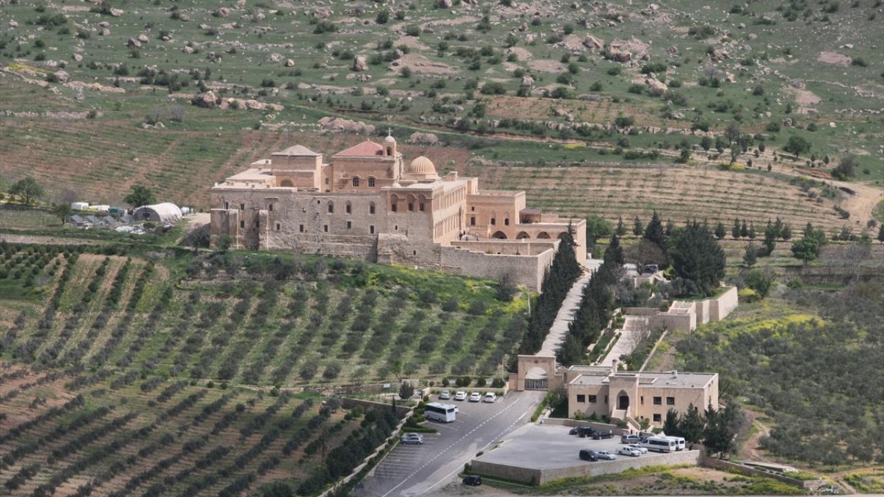 Midyat Çevresi (Tur Abdin) Geç Antik ve Ortaçağ Kilise-Manastırları