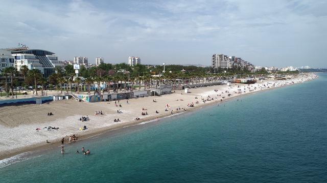 Antalya 9 milyon turist hedefini aştı