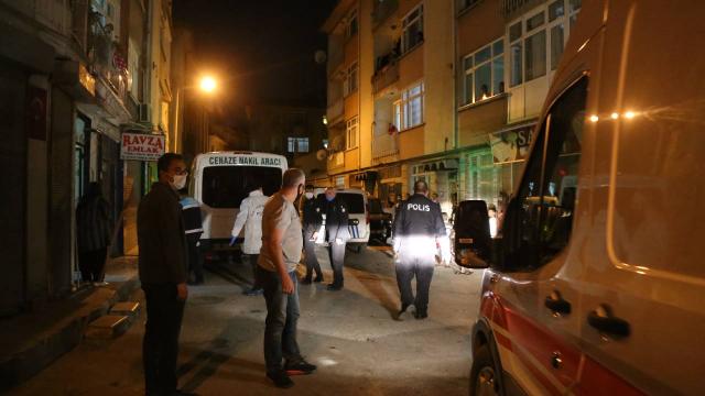 Cezaevinden çıkan zanlı eşini bıçaklayarak öldürdü