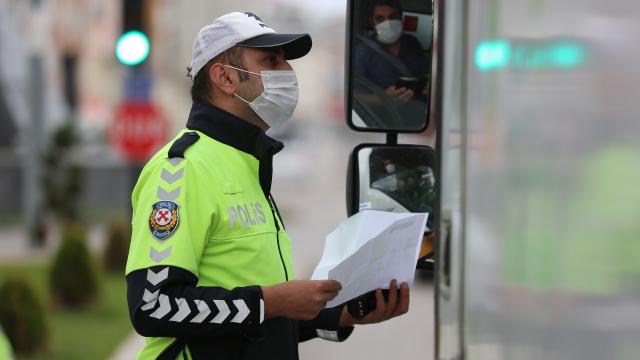 Malatyada tedbirleri ihlal eden 76 kişiye para cezası kesildi