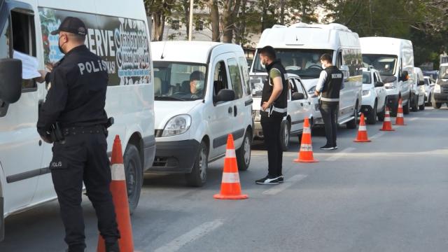 Emniyetten yoğun denetim: İftar vakti uzun araç kuyrukları oluştu