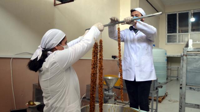 Muşta yaşayan Türkmenistanlı anne, devlet desteğiyle iş sahibi oldu