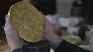 İngiltere'de kraliyet tarihinin en büyük madeni parası üretildi