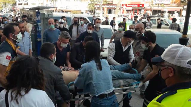 Kütahyada bıçaklı kavgada yaralanan 17 yaşındaki genç yaşamını yitirdi