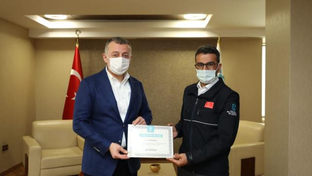 Kocaelide iftar yemeğini yolcusuyla paylaşan halk otobüsü şoförü konuştu