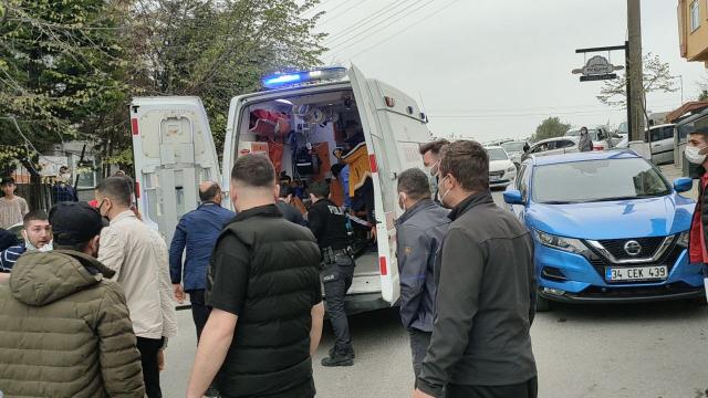 Kocaelide trafikte önünü kesen kişinin açtığı ateşle yaralanan sürücü hastaneye kaldırıldı