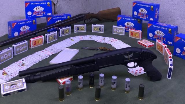 Uşakta kumar oynayan 18 kişiye para cezası