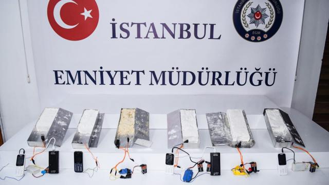 İstanbulda 5 kilogram ağırlığında 6 plastik patlayıcı ele geçirildi
