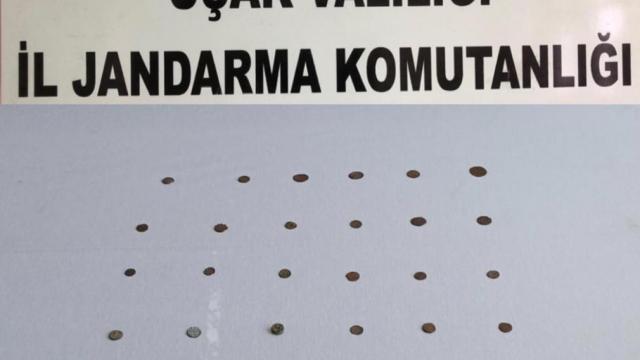 Uşakta bir evde 33 sikke ele geçirildi