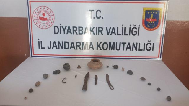 Tarihi eserleri satmak isterken suçüstü yakalandılar