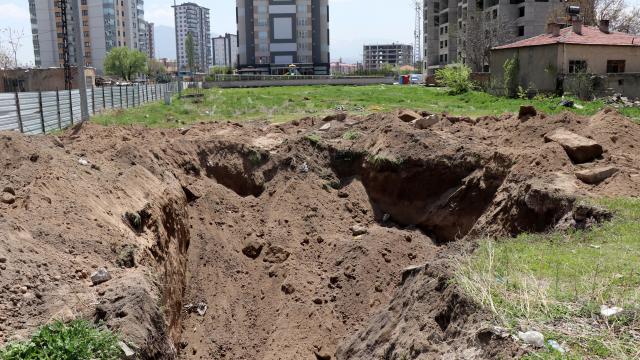 Kayseride bir inşaat kazısında lahit bulundu