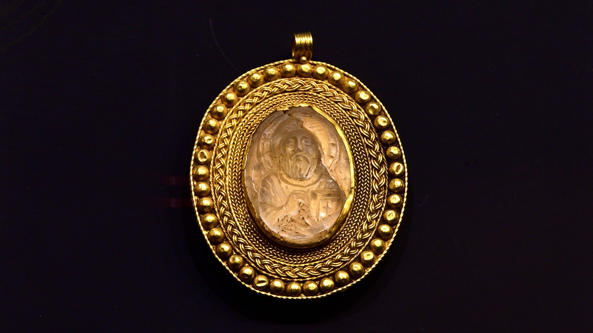 "Pantokrator İsa madalyonu" müzedeki en kıymetli eserlerden biri