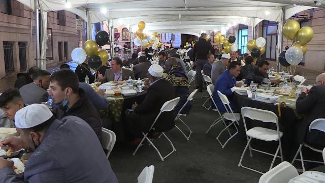 ABDde Türklerin en yoğun yaşadığı Patersonda iftar yemeği verildi