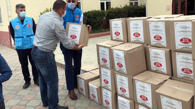 Diyanet İşleri Türk İslam Birliğinden Gürcistanda ihtiyaç sahibi ailelere gıda yardımı