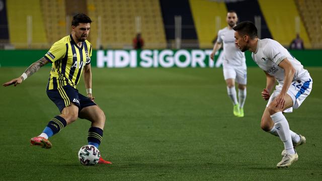 Emre Belözoğlundan iki değişiklik