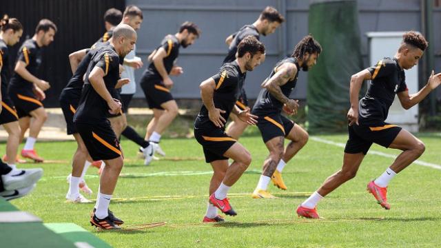 Galatasarayın kamp kadrosu belli oldu