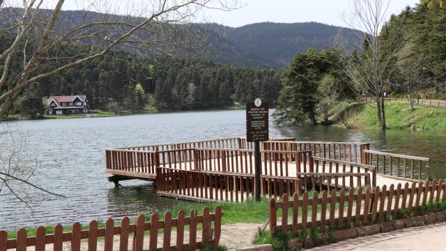 Gölcük ve Abant "tam kapanma" sürecinde en sessiz günlerini yaşıyor