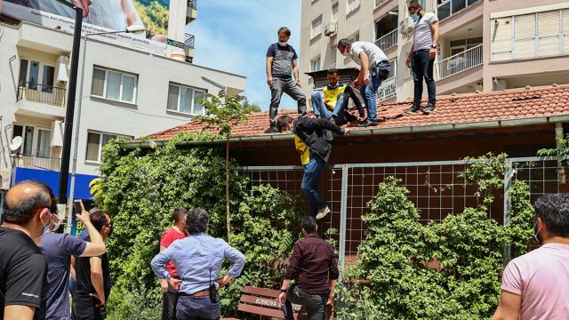 İzmirde izinsiz gösteride 20 gözaltı