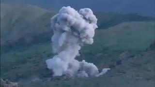 Pençe operasyonlarında terörist mevzileri imha ediliyor