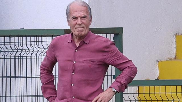 Mustafa Denizli ilk maçında play-offu garantiledi