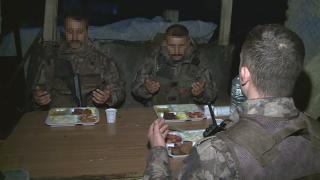 TRT Haber, Şemdinli'de Polis Özel Harekat'a konuk oldu