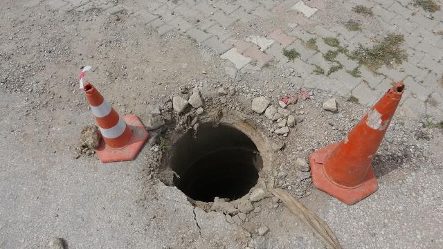 Çanakkalede rögar kapakları ve mazgallar çalındı