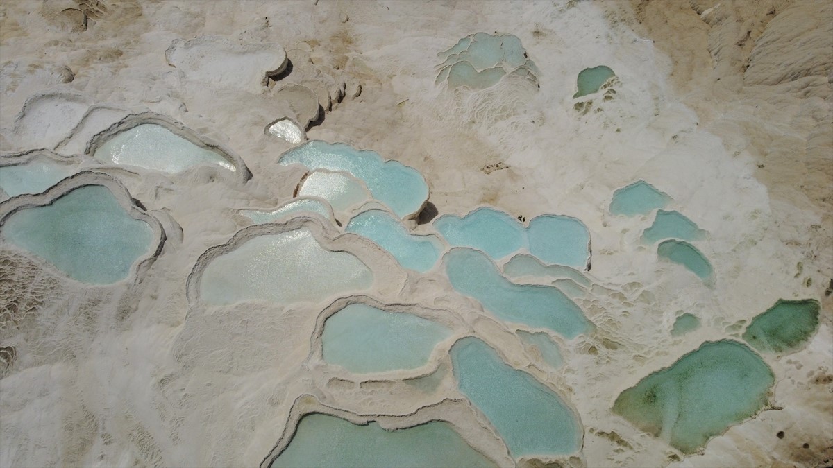 Turizmciler hazirandan itibaren artışa geçeceğini düşünüyor