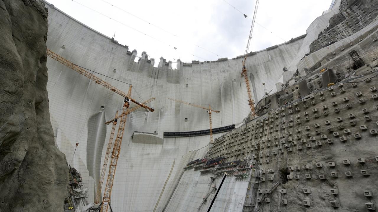 2 milyar 130 milyon metreküp su depolama hacmine sahip