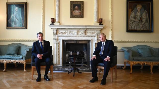 İngiltere Başbakanı Johnson, ABD Dışişleri Bakanı Blinkenle görüştü