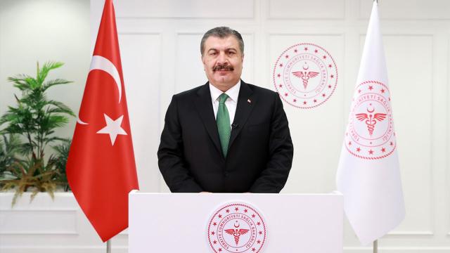 Bakan Koca: Yakında maskeleri çıkarıp atacağız