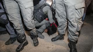 İsrail polisinden "George Floyd" olayını hatırlatan gözaltı