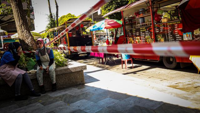 Malezyada sokak kısıtlamasının kapsamı genişletildi